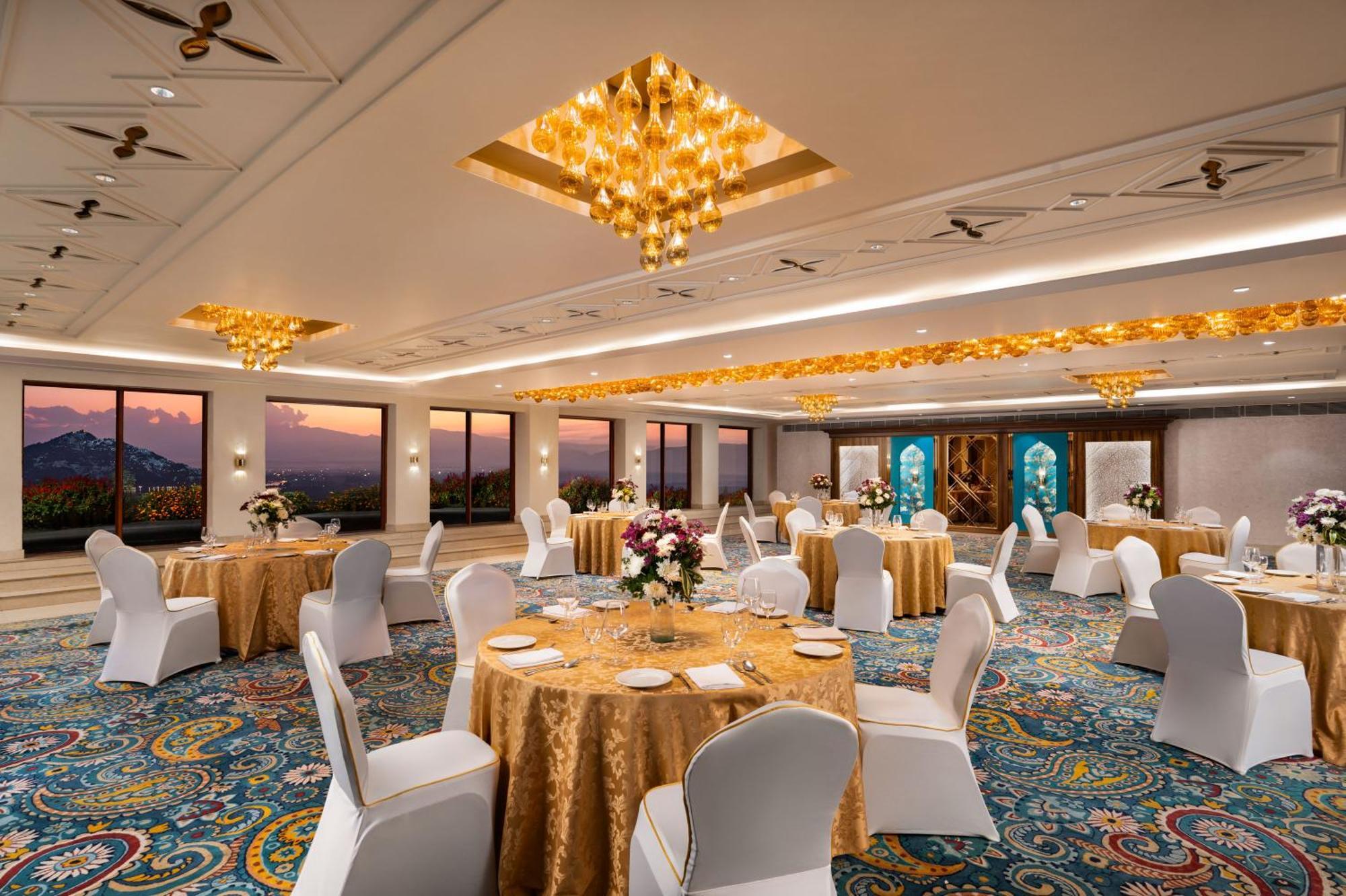 Taj Dal View Srinagar Hotel Kültér fotó