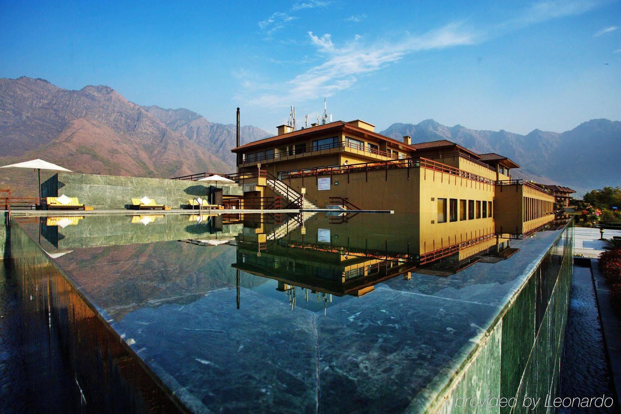 Taj Dal View Srinagar Hotel Kültér fotó